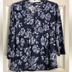 NAPA VALLEY SIZE SMALL NAVY FLORAL PULLOVER 3 BUTTONS DOWN KNIT V NECK Ps2 45